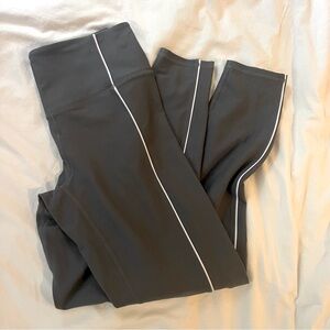 Abercrombie YPB Gray High Rise Leggings with White Piping Stripe, Medium Long
